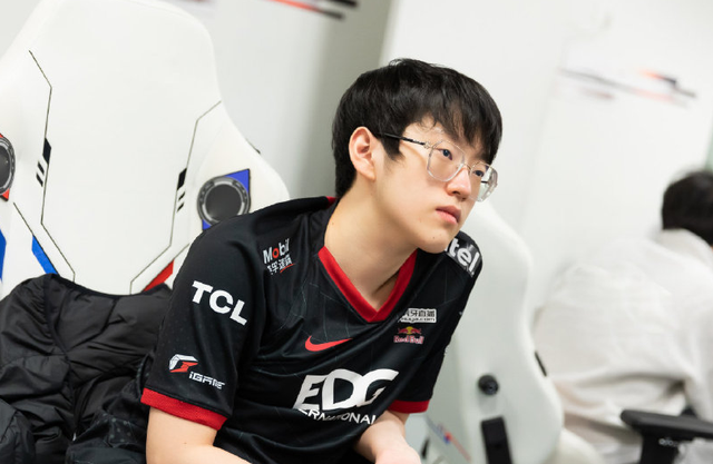 雷竞技-包含Ming爆冷击败MAD，战术调整引爆全场！的词条