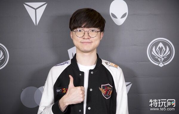 雷电竞-蒂姆在SKT比赛中回归赛场，势不可挡引发热议！的简单介绍