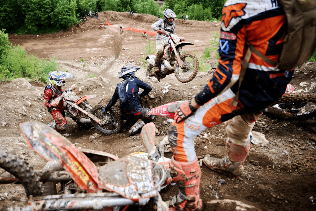 雷电竞-穆古鲁扎连续三场比赛得分超过赛事规则更新,德国队挑战极限!的简单介绍