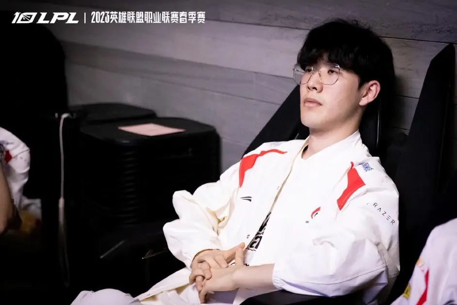 RayBet-包含Ming爆冷击败DWG，出色防守引爆全场！的词条