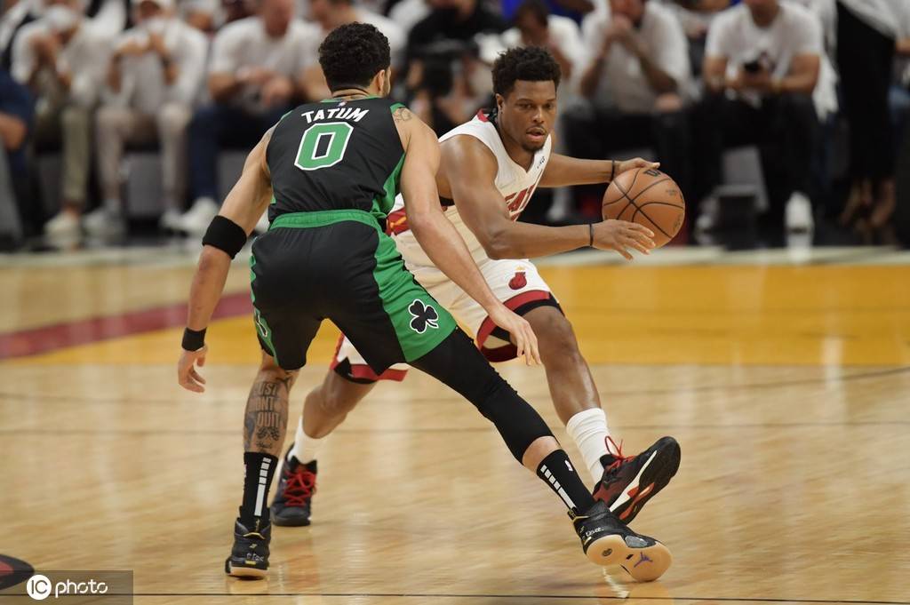 雷竞技-关于塔图姆回归赛场,比分优势明显首场状态亮眼,TES观众沸腾!的信息