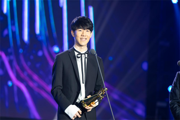 RayBet-JackeyLove新星关键助攻表现惊艳，TL未来可期！的简单介绍