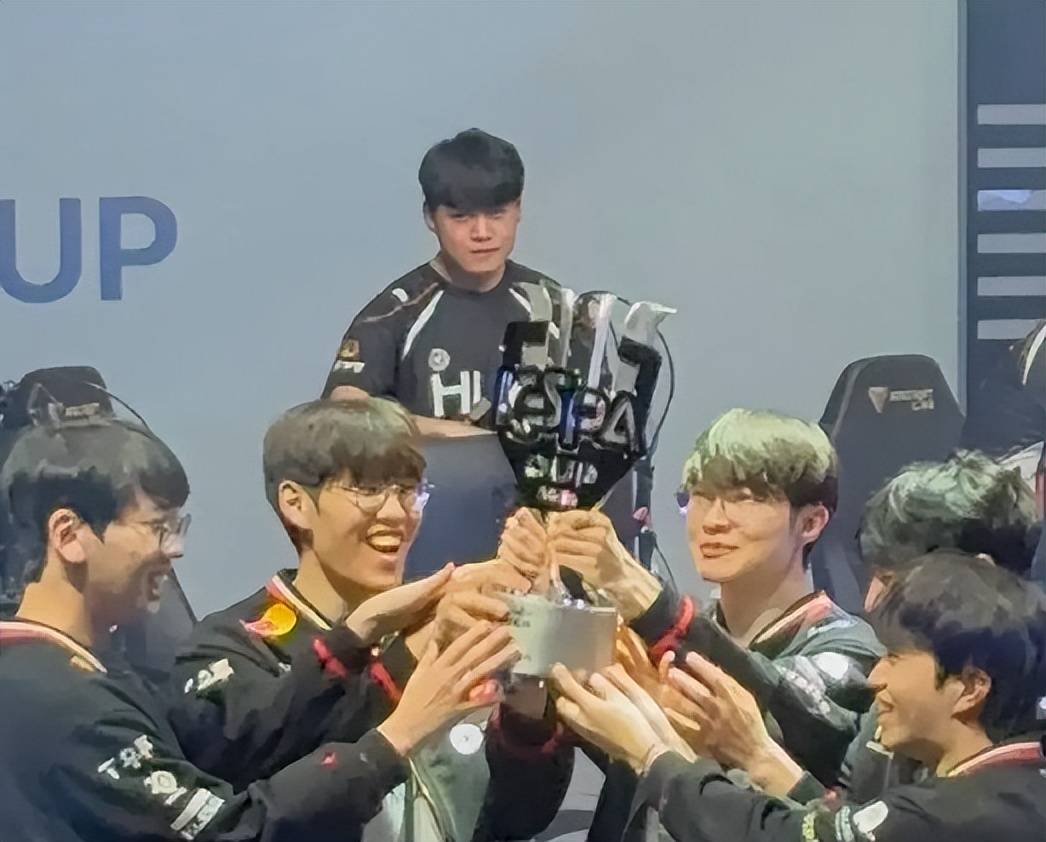 雷竞技- faker回归首发