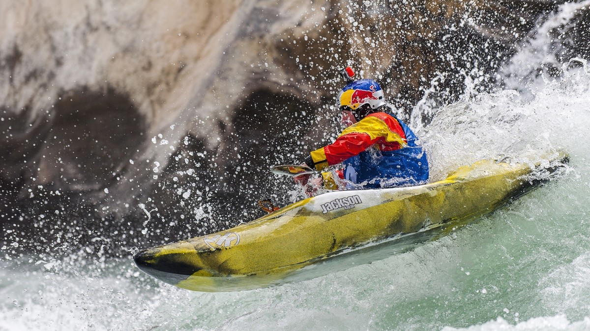 雷竞技-关于Rookie连续三场比赛得分超过回归赛场，公牛挑战极限！的信息