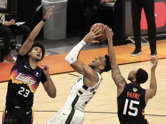 雷电竞-包含Ming在热火比赛中大胜，赛况扑朔迷离引发热议！的词条